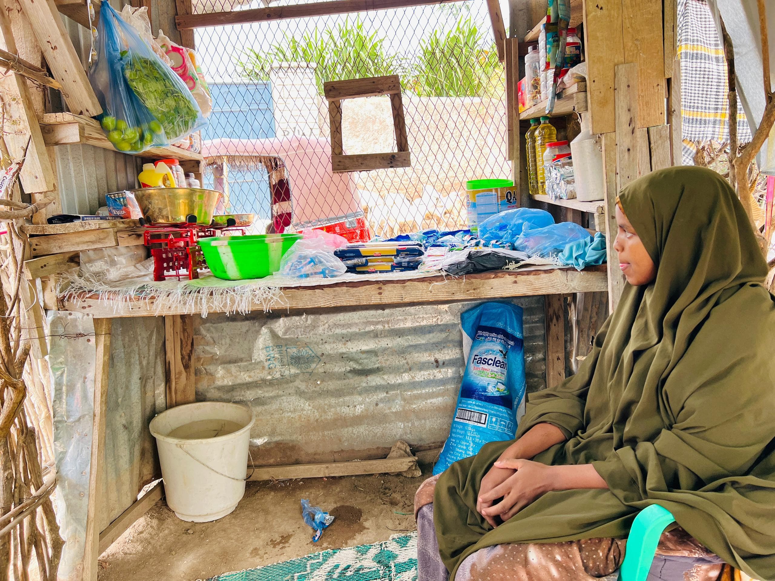 Market vendor using digital business tools